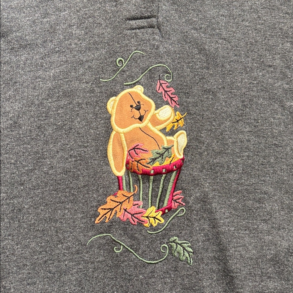 Cottage Cove | Vintage Grey Long Sleeve Polo Sweater with Bear Embroidery Size M - Picture 3 of 10